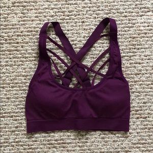 VS Sport Criss Cross Bra